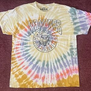 RAMONES 1234 TYE DYE GRAPHIC T SHIRT SIZE L/XL